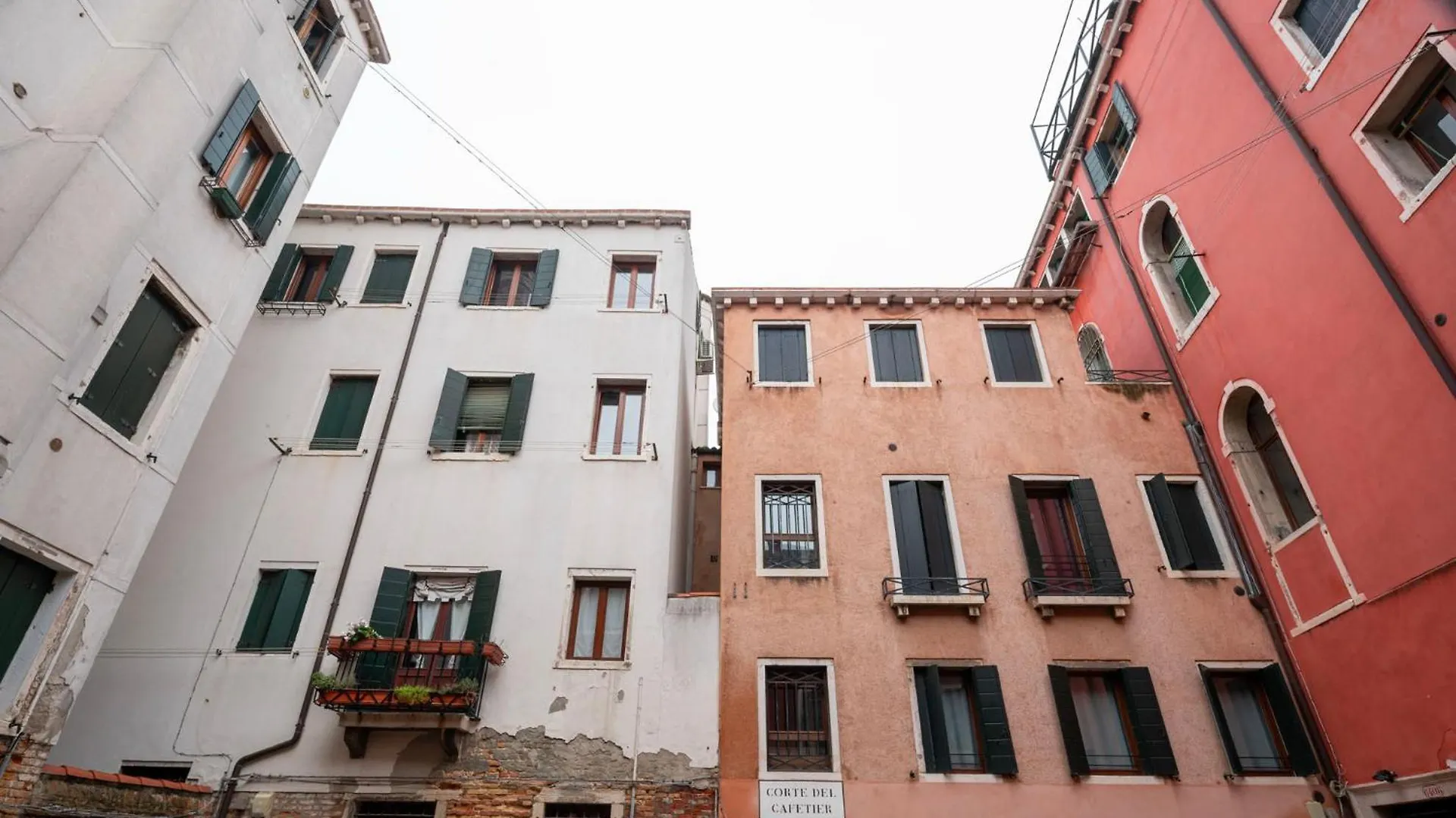 Ca' Petunia - Venice Art Apartment Italy