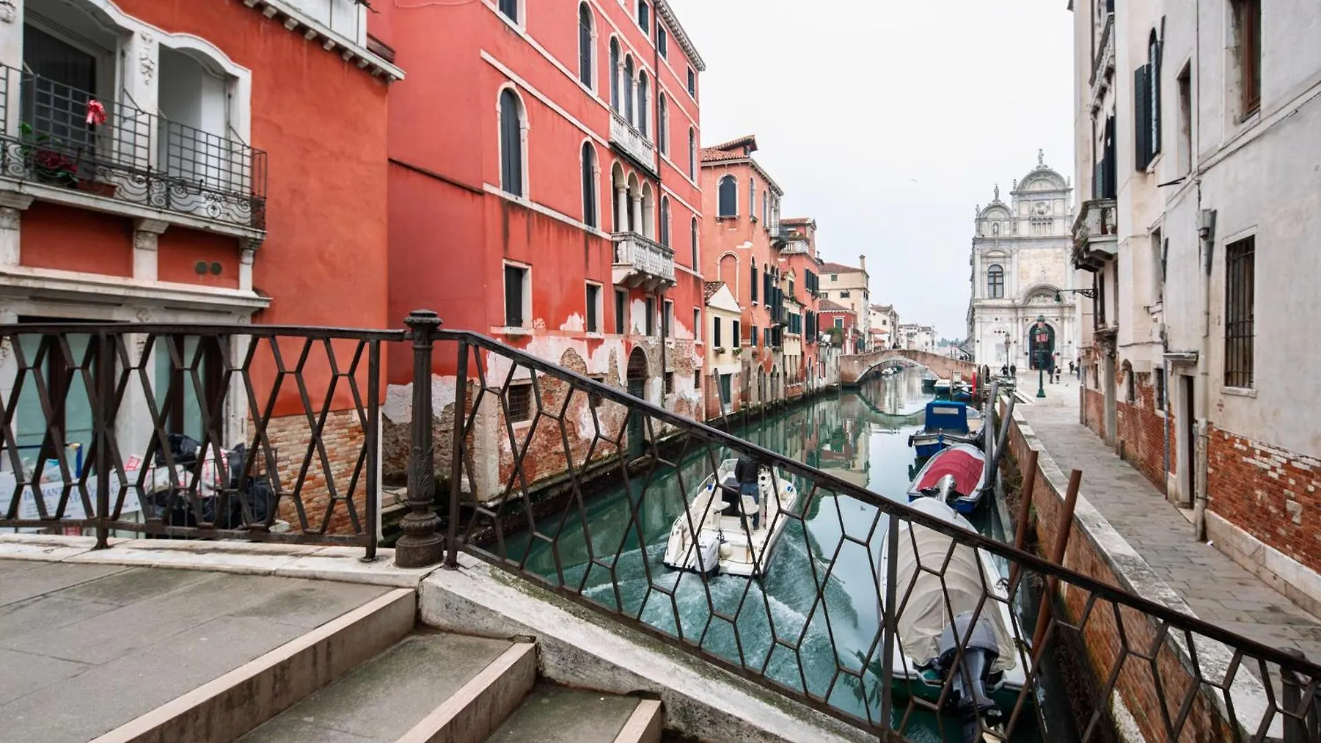 Ca' Petunia - Venice Art Apartment Italy