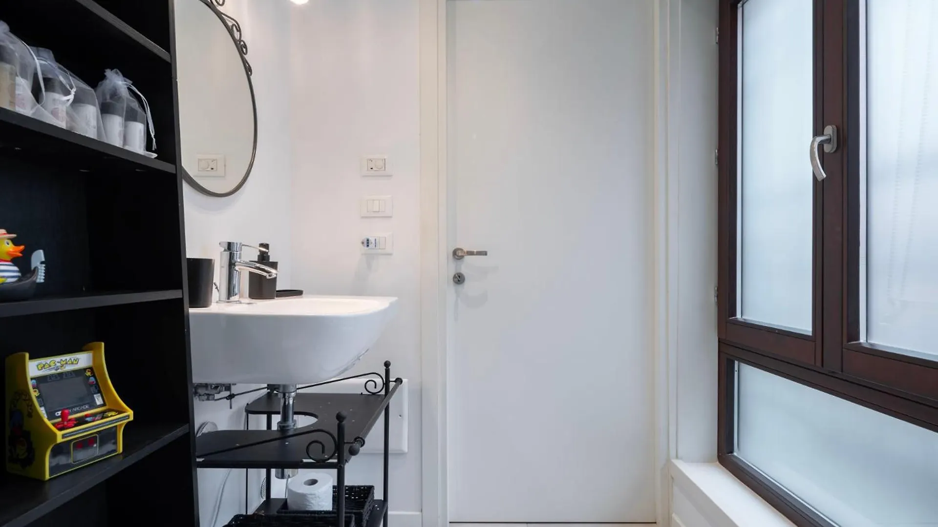 Ca' Petunia - Venice Art Apartment 0*,